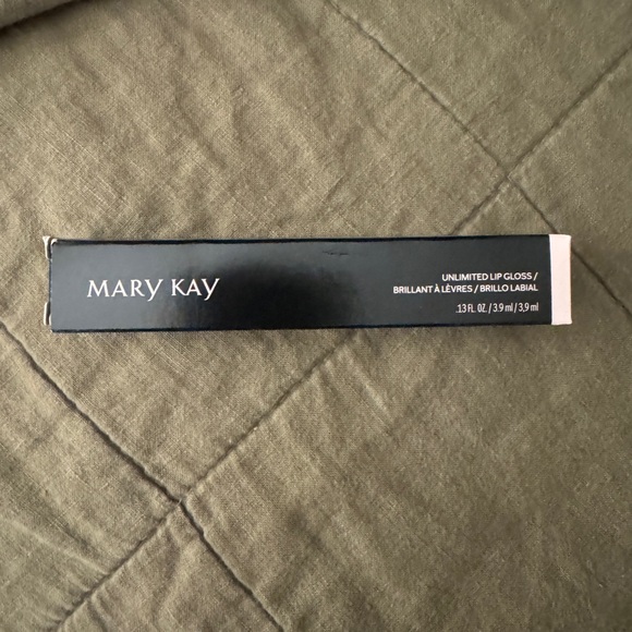 Mary Kay | 3/$10 Unlimited Lip Gloss in Pink Ballerina - Picture 5 of 5